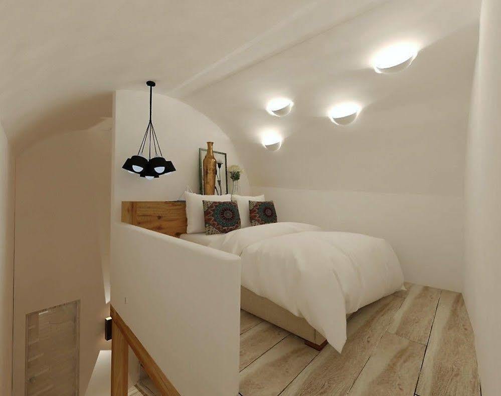 Callia Caves - Adults Only Fira  Exterior photo